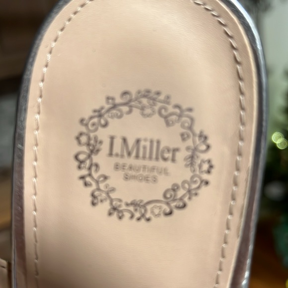 Woman’s size 11 glamour heels. Worn once. Very comfortable. - Picture 5 of 5